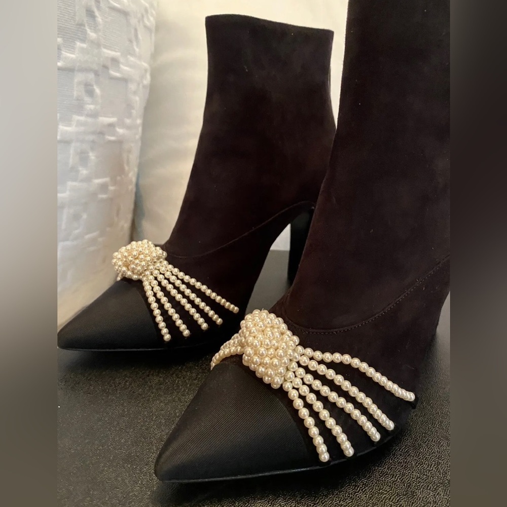 CHANEL Suede Pearl Embellished CC Logo Heels Ankle Booties Boots Black - Picture 2 of 7